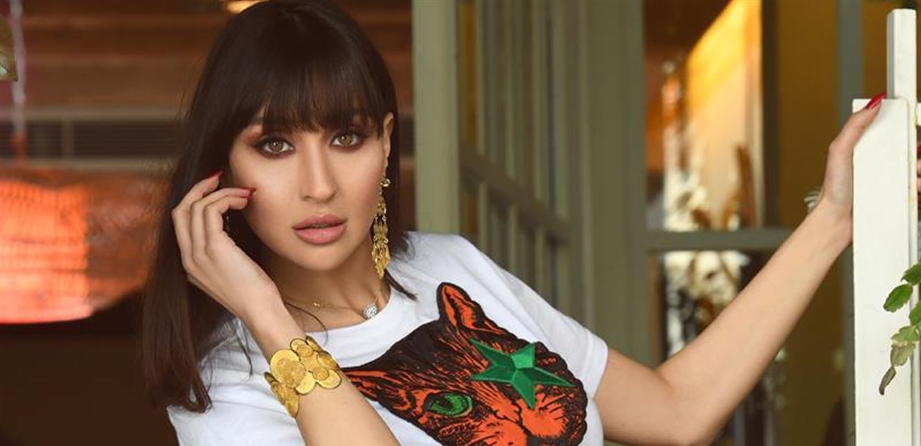 الموت يُفجع جيسي عبدو بوالدها