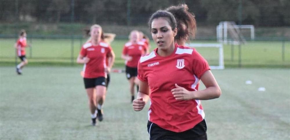 نجمة عربية تسطع في سماء كرة القدم الانكليزية.. تعرّفوا إلى سارة