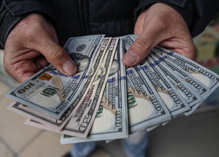 Dollar 9999999998764789467894567864987564333333