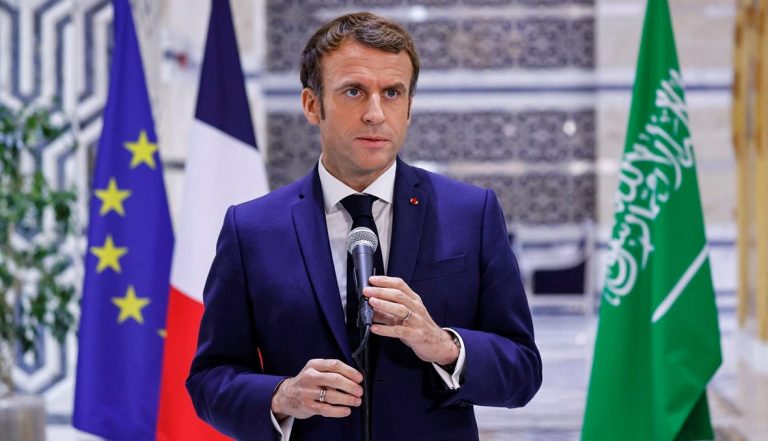 ماكرون فرنسي