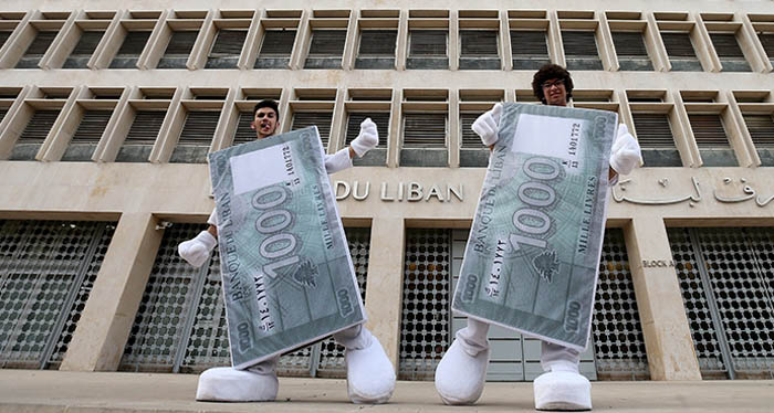 20161182220399386361424043993892531