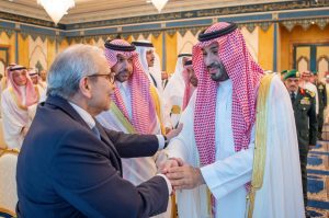نواف سلام، ولي العهد السعودي، الأمير محمد بن سلمان، العلاقات السعودية اللبنانية، زيارة نواف سلام إلى السعودية، صلاة عيد الفطر في المسجد الحرام، المسجد الحرام، السعودية، جده، المملكة العربية السعودية، العلاقات الثنائية بين لبنان والسعودية، استقبال رسمي في السعودية، تهنئة عيد الفطر، نواف سلام في السعودية، القنصل العام اللبناني في السعودية، السفير السعودي لدى لبنان، التعاون بين لبنان والسعودية، زيارة رسمية للسعودية، الملك عبد العزيز الدولي، المراسم الملكية في مكة, Naufal Salam, Saudi Crown Prince, Prince Mohammed bin Salman, Saudi-Lebanese relations, Naufal Salam’s visit to Saudi Arabia, Eid al-Fitr prayer at the Grand Mosque, Grand Mosque, Saudi Arabia, Jeddah, Kingdom of Saudi Arabia, bilateral relations between Lebanon and Saudi Arabia, official reception in Saudi Arabia, Eid al-Fitr greetings, Naufal Salam in Saudi Arabia, Lebanese Consul General in Saudi Arabia, Saudi Ambassador to Lebanon, Lebanon-Saudi cooperation, official visit to Saudi Arabia, King Abdulaziz International Airport, Royal Protocols in Mecca