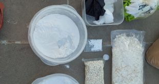 عصابات تصنيع الكبتاغون, الجيش اللبناني, مديرية المخابرات, ضبط المخدرات, تهريب المخدرات, المخدرات في لبنان, حشيشة الكيف, الكوكايين, مداهمة في البقاع, الأمن اللبناني, ترويج المخدرات, مكافحة المخدرات, عملية أمنية, ضبط الأسلحة, المداهمات الأمنية, Captagon manufacturing gangs, Lebanese Army, Directorate of Intelligence, drug seizures, drug trafficking, drugs in Lebanon, hashish, cocaine, Bekaa Valley raid, Lebanese security, drug trafficking networks, counter-narcotics operations, weapons confiscation, security raids, drug smuggling