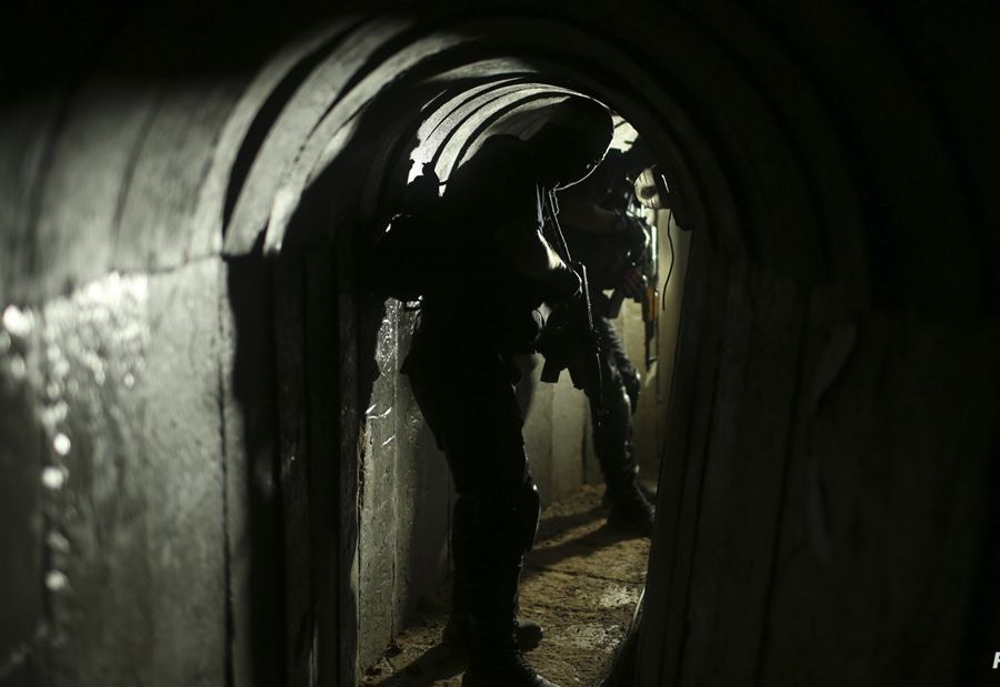 الجيش الإسرائيلي, الدروع البشرية, غزة, التحقيقات العسكرية, سلوك الجنود الإسرائيليين, التوكيلات العسكرية, حقوق الإنسان في غزة, أنفاق مفخخة, القضايا العسكرية في غزة, الفلسطينيون كدروع بشرية, حروب إسرائيل, قوات الاحتلال, حقوق الإنسان في فلسطين, التحقيق في الجيش الإسرائيلي, بروتوكول البعوض, الحرب الإسرائيلية, الدبابات الإسرائيلية, تقارير حقوقية, تكتيك الجيش الإسرائيلي, ضحايا المدنيين في غزة, Israeli military, human shields, Gaza, military investigations, Israeli soldier behavior, military tactics, human rights in Gaza, booby-trapped tunnels, military issues in Gaza, Palestinians as human shields, Israel wars, occupation forces, human rights in Palestine, Israeli army investigation, mosquito protocol, Israeli war, Israeli tanks, human rights reports, Israeli army tactics, civilian casualties in Gaza