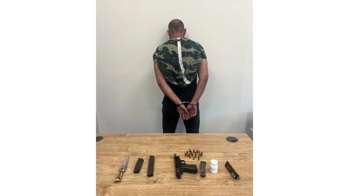 قوى الأمن الداخلي, شعبة المعلومات, جريمة القتل, طرابلس, قاتل التل, القبض على القاتل, التحقيقات الأمنية, مسدس حربي, مقاومة السلطات, إطلاق النار, الجريمة في لبنان, الأمن اللبناني, شعبة العلاقات العامة, الإجراءات القانونية, الأمن في لبنان, قتل في طرابلس, مقاومة الشرطة, Internal Security Forces, Information Branch, murder case, Tripoli, Tal Killer, suspect arrest, criminal investigations, military pistol, resisting arrest, shooting incident, crime in Lebanon, Lebanese security, Public Relations Branch, legal procedures, security in Lebanon, murder in Tripoli, resisting police