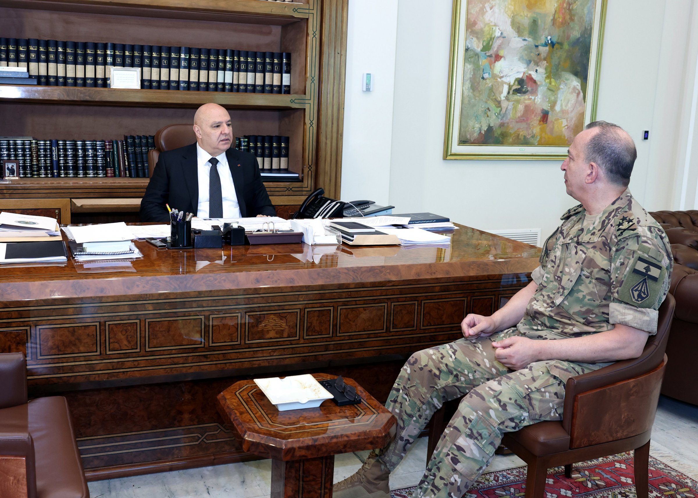 رئيس الجمهورية اللبنانية العماد جوزاف عون قائد الجيش العماد رودولف هيكل 9999999747946798469784949863333