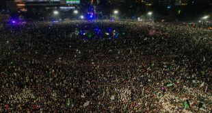 احتفالات ذكرى التحرير ساحة الأمويين في دمشق